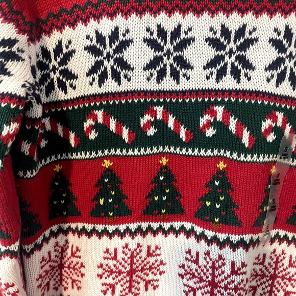 The Children's Place Boys Red Festive Christmas Sweater NWT Sz -5/6 - Picture 2 of 5